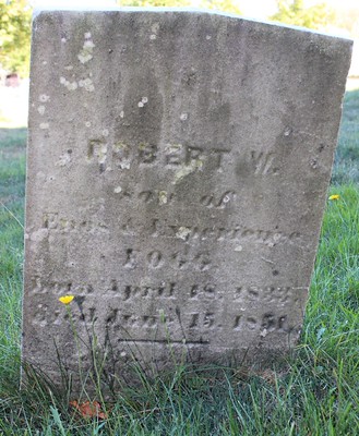 Robert Fogg head stone